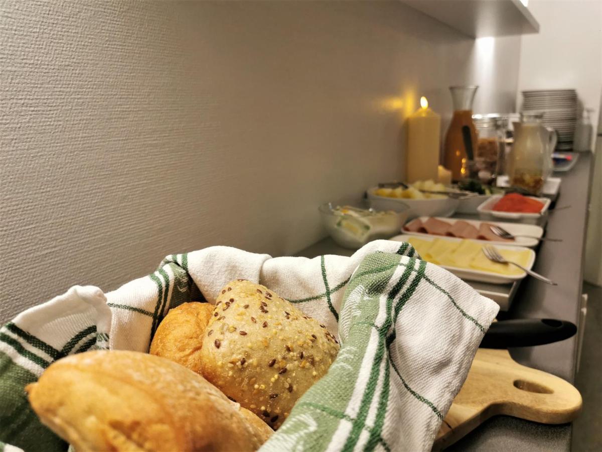 Broholm Bed&Breakfast Lidköping エクステリア 写真